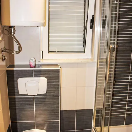 Apartamento Silvia-2 By Interhome Makarska