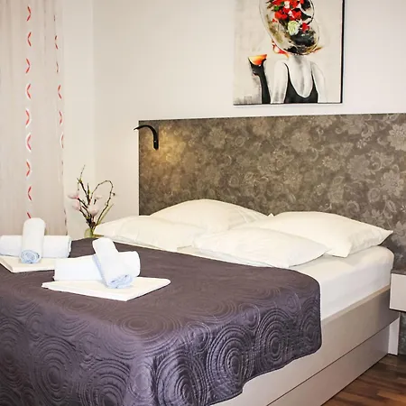 Apartment Silvia-2 By Interhome *